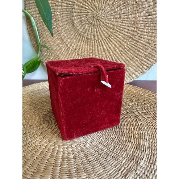 Red velvet vintage box - Picture 1 of 11